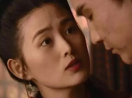 当年拍摄《水浒传》时，导演张绍林给李强5000片酬，让李强来演“豹子头”林冲，可