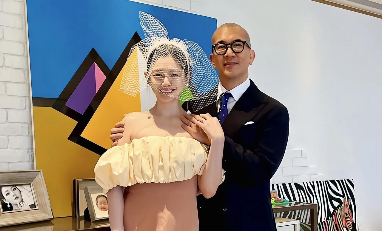 具欧巴两次行踪值得大家质疑，他到底在秘密干什么？
大S已走一个多月了，都还没有入