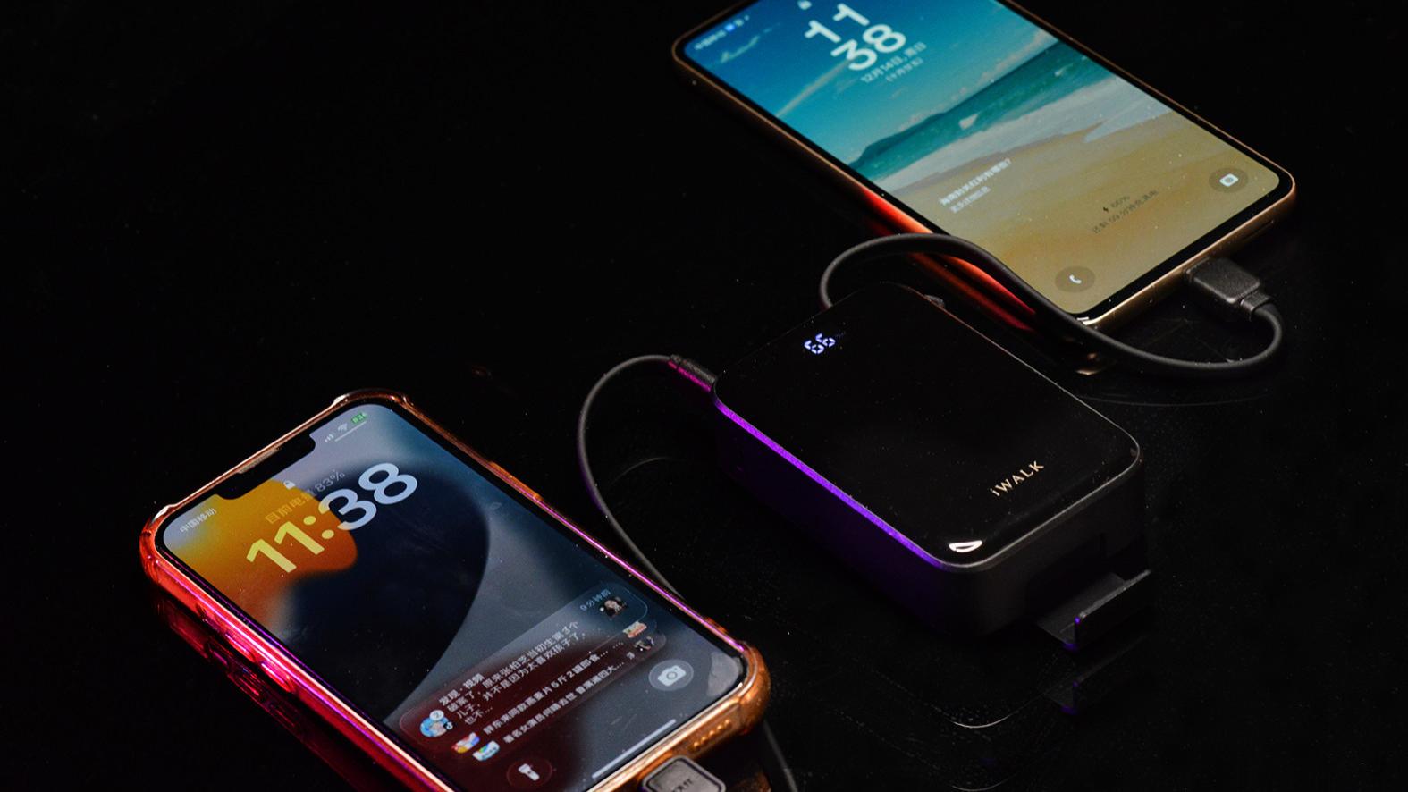 iWALK小魔移动电源实测：专为iPhone17而来，你的45W全能充电搭子
