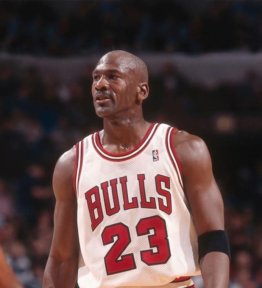 我心目中NBA历史上硬解能力最强的4位球员，你们觉得怎么样？
不服来辨！
1、“