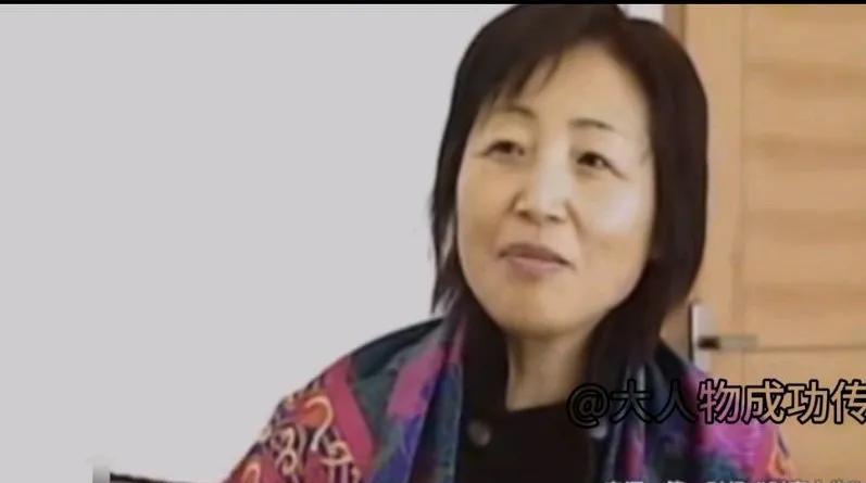 有报道称宗馥莉要在香港跟同父异母的兄弟姐妹打官司，看了这个新闻，心里就感到对施幼