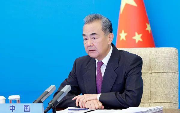 乌克兰撑不住，冯德莱恩气急败坏怪罪中国，真是岂有此理
在7月8日欧洲议会演讲中，