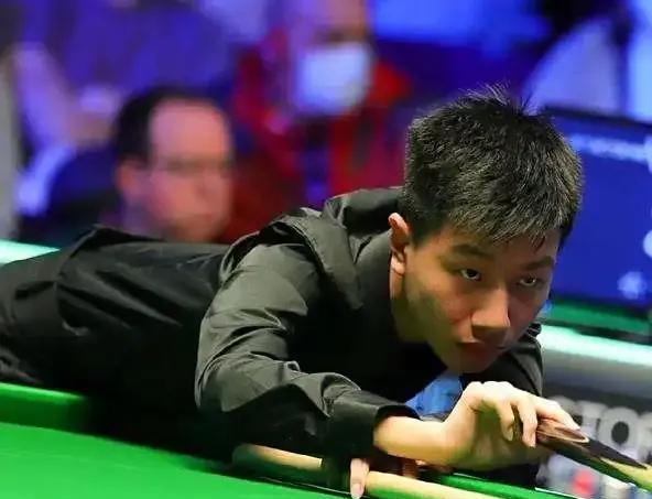小将神勇，20岁高阳4-0零封对手，16岁蓝裕豪4-1力克印度名将辛格·查达！