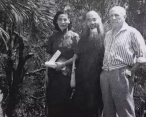 1956年，张大千受邀在法国举办画展时，还特意去拜访毕加索，没想到，毕加索一开口
