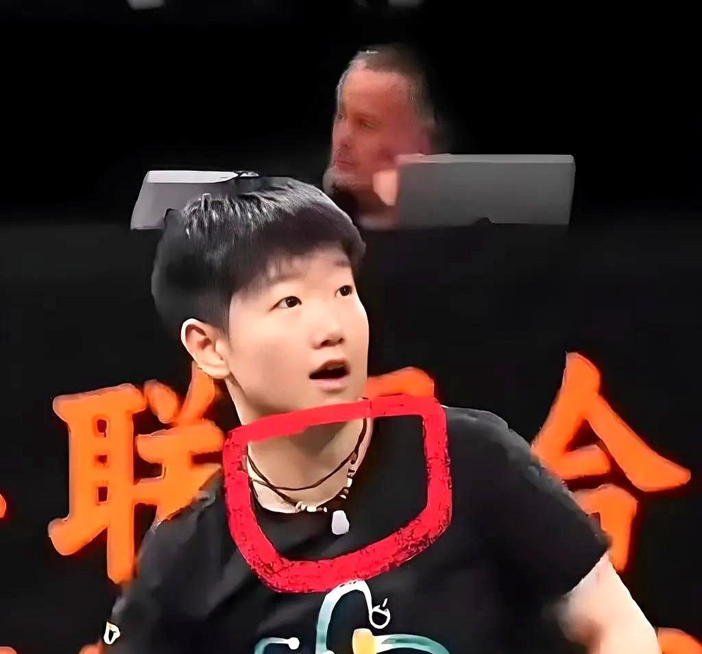 国乒队员的膝盖，快要磨平了。
她们的恢复科技，你根本想不到。
高强度的训练背后，