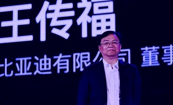 王传福彻底失控，扪心自问！比亚迪到底差在哪里
当看到BYD公布6月份销量37万台