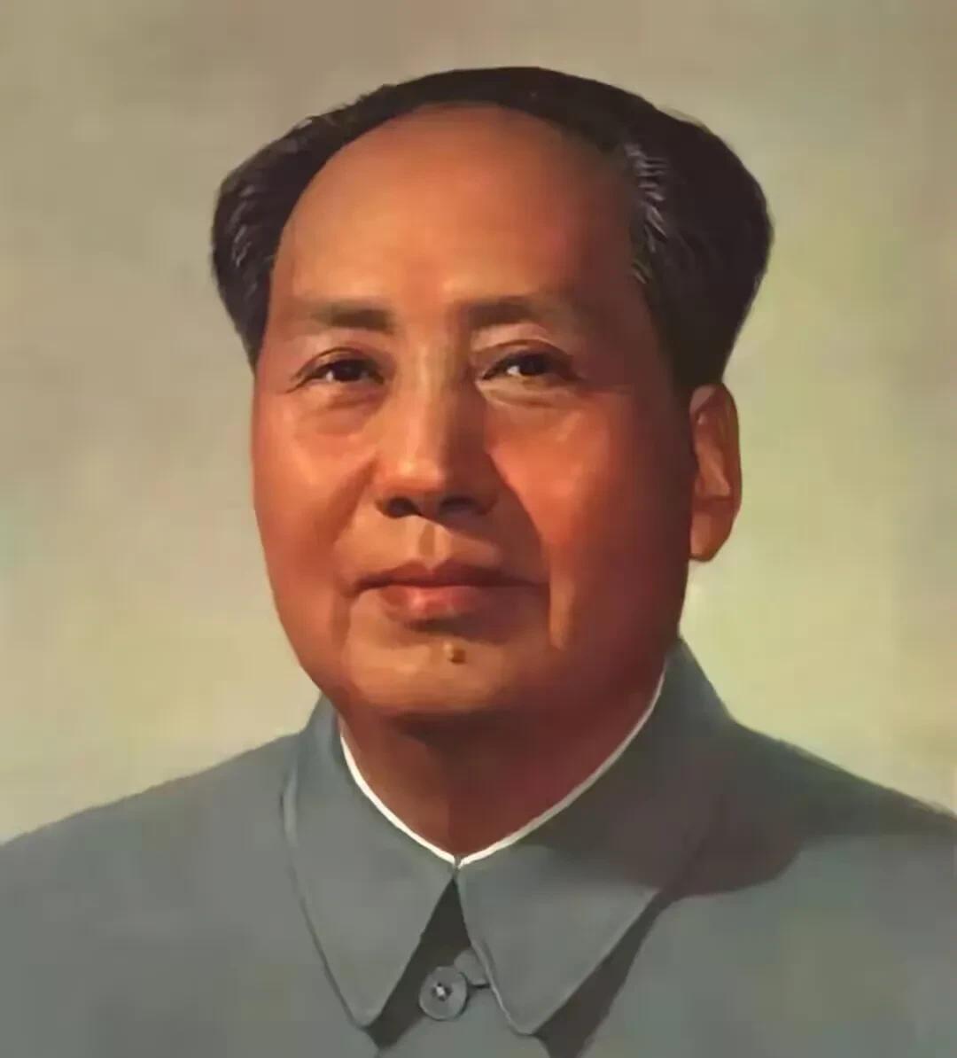 在祖国危难时刻，在人民生活举步维艰的关键时刻，是伟人不惧困苦，用他那超人的智慧和