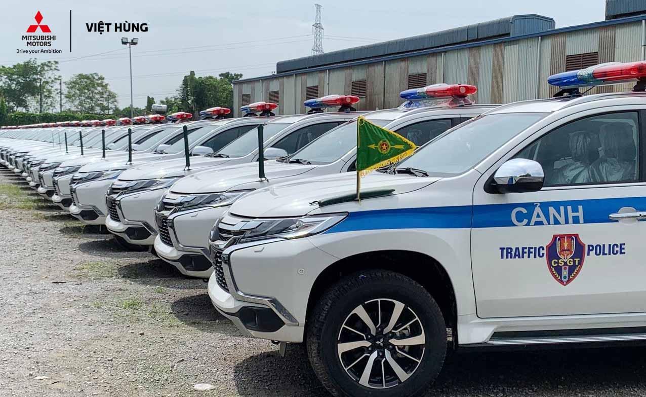 越南交警的三菱汽车