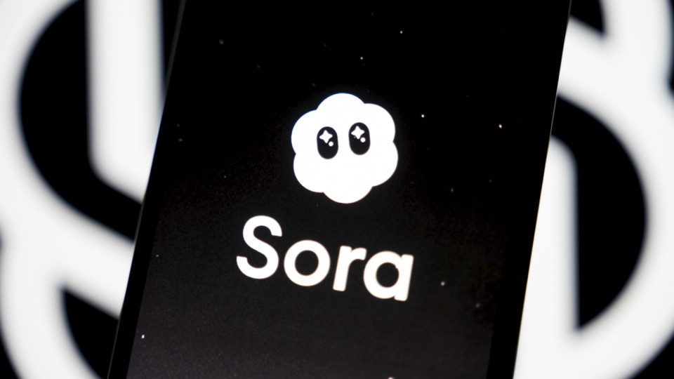 即梦VS可灵，谁能「对标」Sora2？