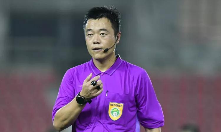 真正的勇士就得像陈彬彬一样，敢于说出来！即使冒着被处罚的风险！
昨晚泰山和大连的