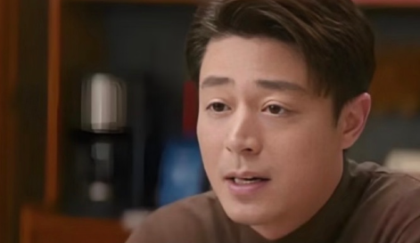 霍建华被粉丝过多要求，抛出经典回应：“我妈都没有管过我！”
霍建华就直言：“我不