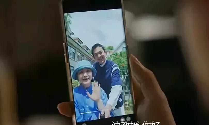 《我的后半生》结局最意外，聂娟娟还活着，而且还是那么优雅知性。
中秋节，在国外的