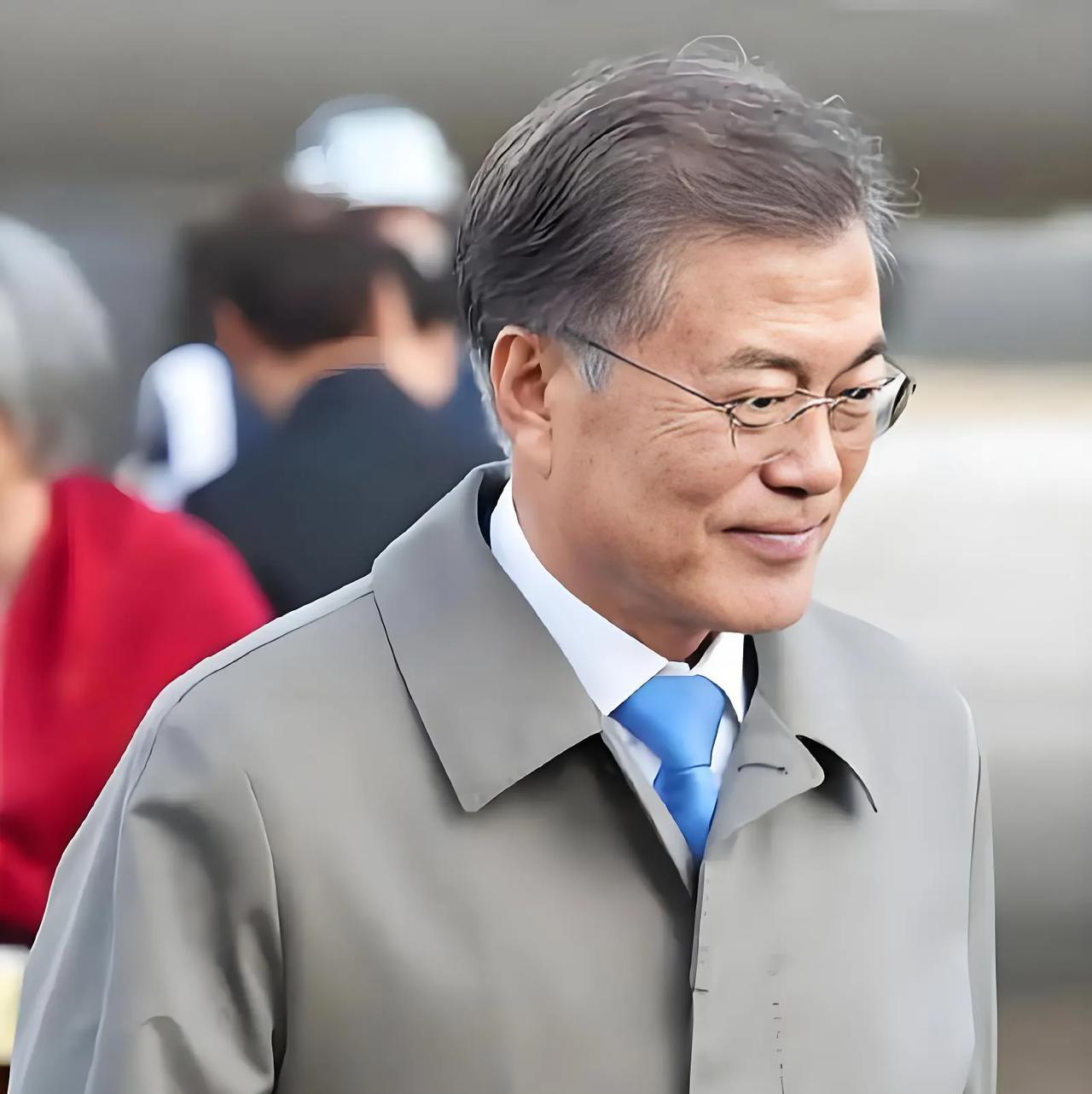 韩国前总统文在寅的女儿文多惠因涉嫌受贿已经被韩国检方立案调查。韩国检方表示，他们