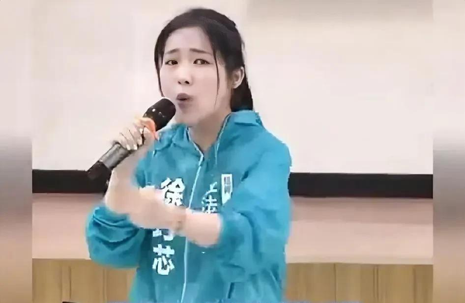 柯建铭的打手造谣徐巧芯议场内睡大觉，气的巧芯直接开呛: 你有空管我徐巧芯，你敢去