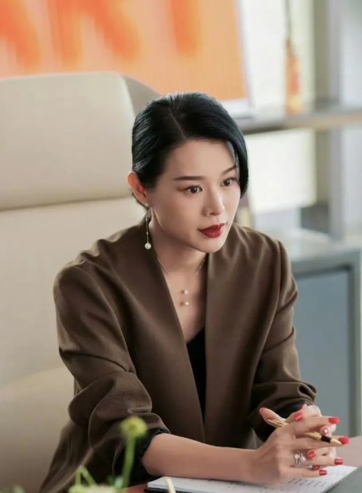 看了胡杏儿的蛮好的人生，

我发现一个问题？

她是不是练过普通话啊？

看了这