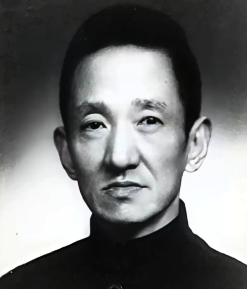1947年，陈布雷的女儿女婿被捕，蒋介石找陈布雷谈话，询问他对此事的想法。陈布雷