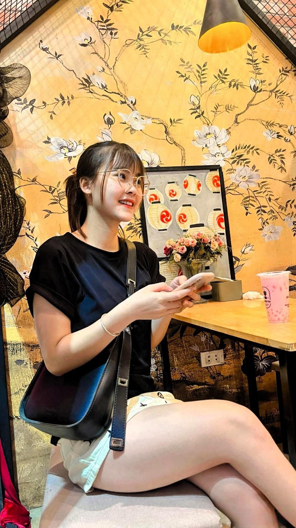 越南女朋友哪哪都好。
就是太粘人了，得时刻报备自己的行踪，比如在什么地方，跟谁在