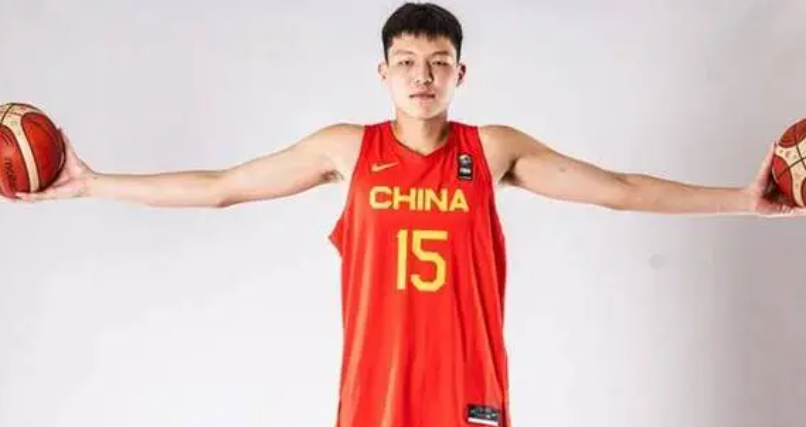 为国征战！好样的，小杨。

刚登陆NBA的杨瀚森如果无意外情况，将出战下个月开打