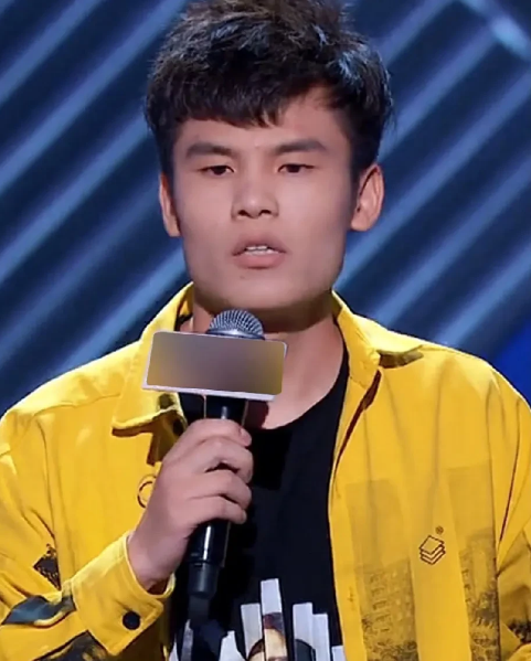 我喜欢付航，何广智的脱口秀。

是因为他们都是在讲自己的段子，而且有时候蹦出的金