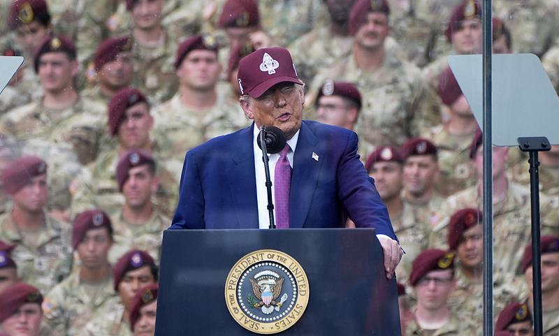 美国大阅兵前夕，特朗普喊话抗议者：敢来华盛顿闹事武力伺候
由非法移民问题引爆的洛