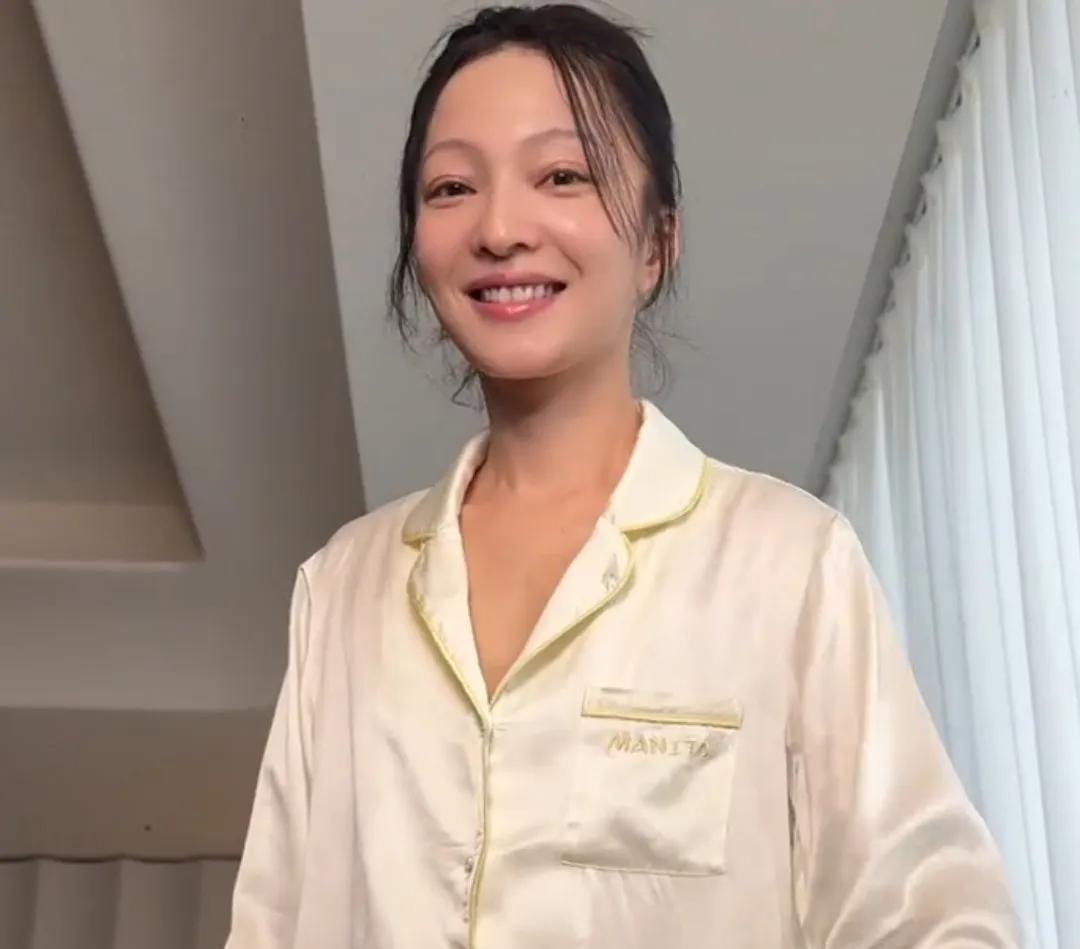 还记得听的张韶涵的第一首歌叫啥名字吗，她的声音具有极高的辨识度，音色纯净且富有穿