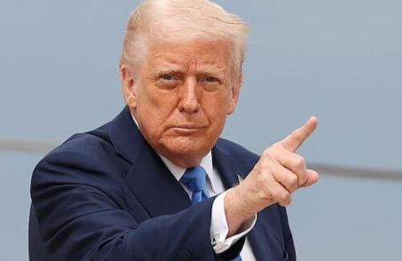 特朗普突然发对中国发出前所未有威胁，还提极过分要求。

美国总统特朗普25日突然