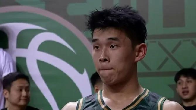 炸裂！两战61+13+22！又一个能打NBA的中国后卫