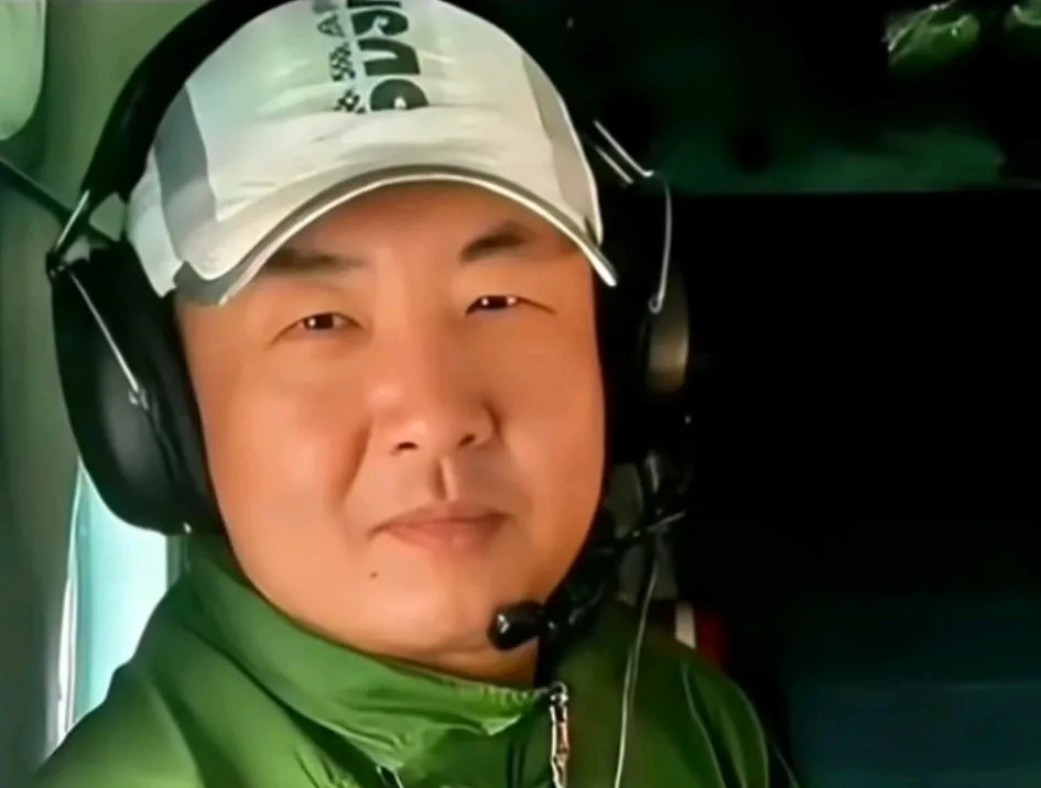 老戏骨竟是反恐专家











什么？你喜欢的那个演员，竟然还有另一层