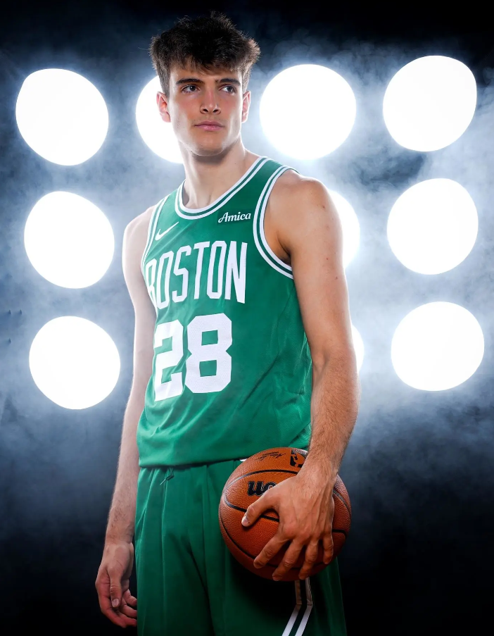 雨果：马祖拉夸我打得好，但我对恩比德的那次犯规很糟糕
凯尔特人以109-108击