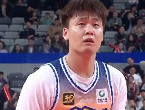 辽宁队出征乌鲁木齐 杨鸣带伤将欲破新疆