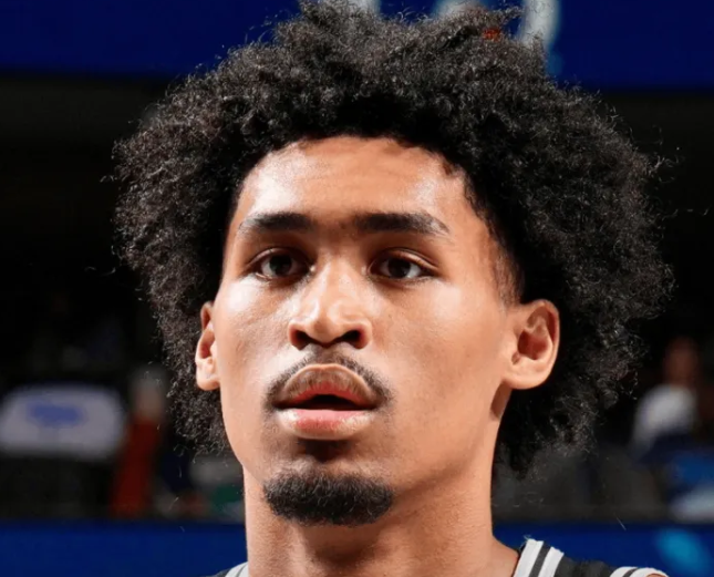 NBA常规赛，马刺新秀迪伦-哈珀遭遇左小腿拉伤，预计将缺席几周时间。
当地时间周