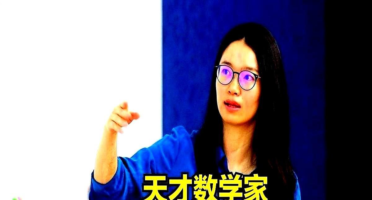 北大高数课上教授全程飙英语，台下学生听得两眼发直。
粉笔在黑板上敲得咔咔响，可那