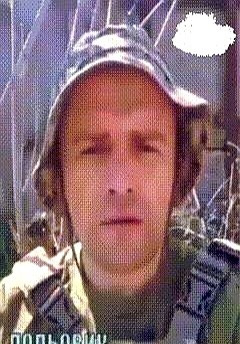 乌克兰大兵拍视频叫嚣，炊事班长提刀要债











---





