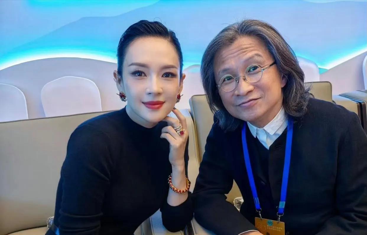 一位优秀导演，一位是优秀演员同框！
期待两位的合作！