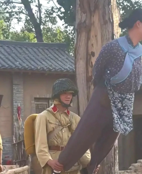 这兄弟到底是想干啥啊都开始偷笑了