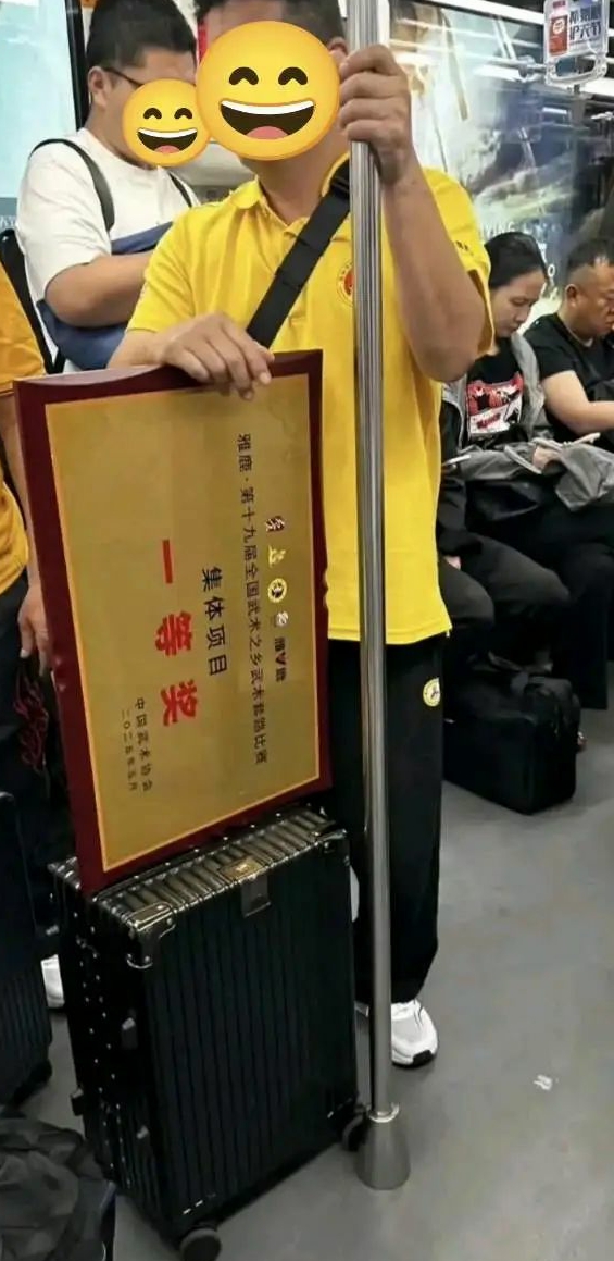 大哥这波被动炫耀……我居然无法反驳