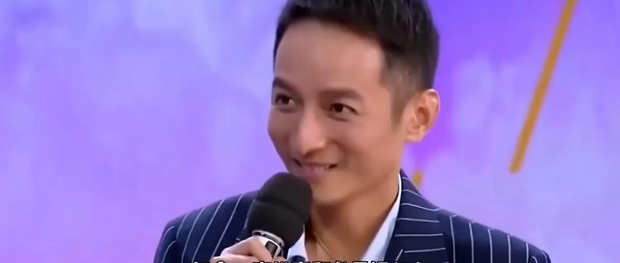#龙丹妮 李维嘉#李维嘉和龙丹妮早在2019年的时候就一起发文辟谣过，俩人从没恋