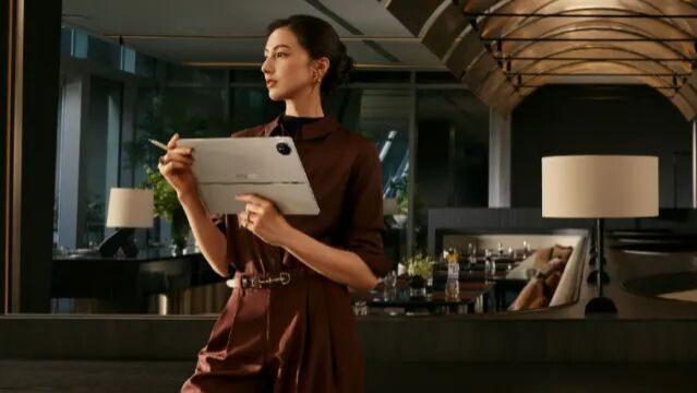 详解首款鸿蒙二合一平板电脑华为MatePad Edge，如何重塑移动办公新格局？