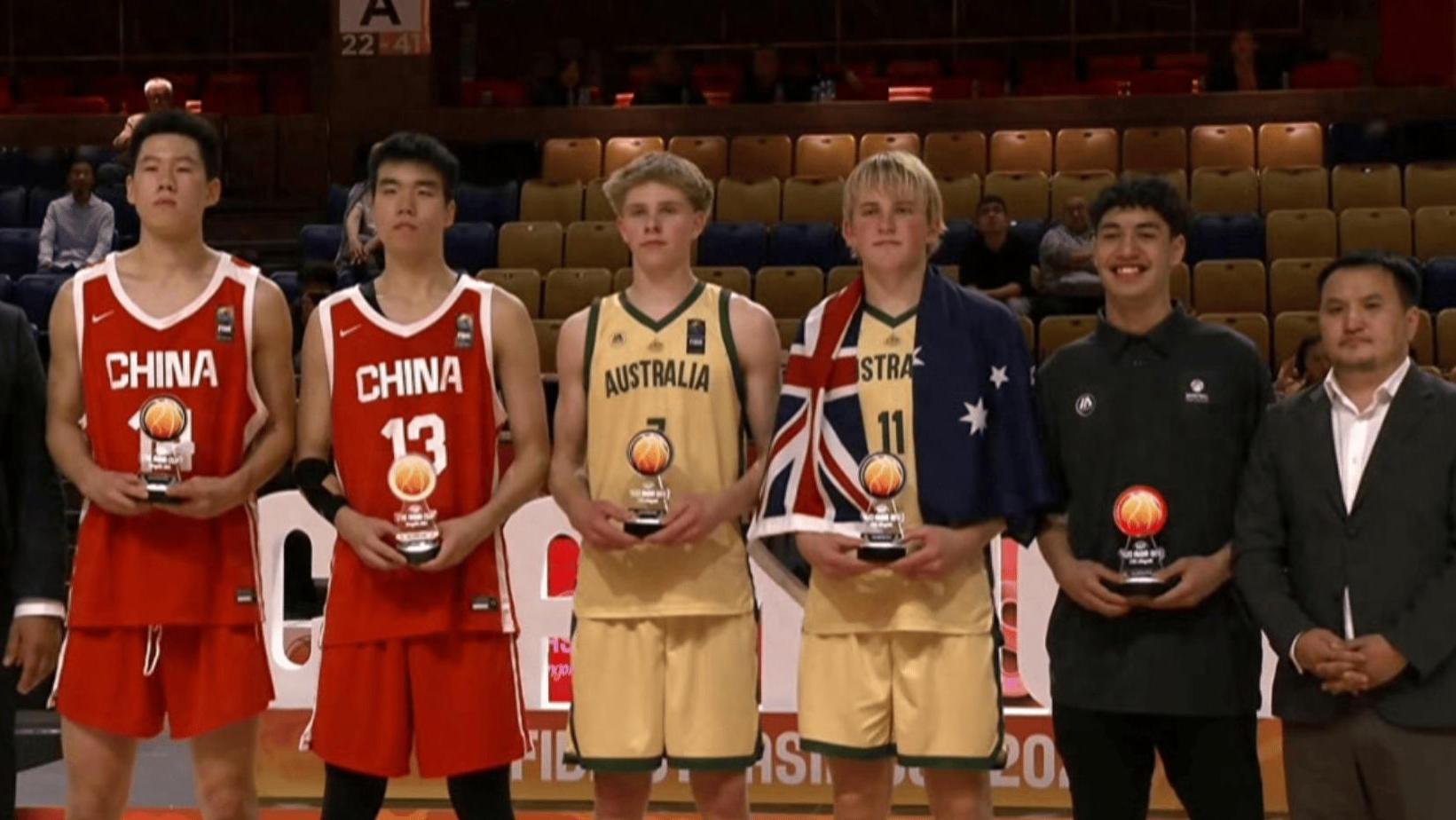 U17联赛最佳阵容出炉，宏远无人入选，珠海小将黄建豪最佳前锋