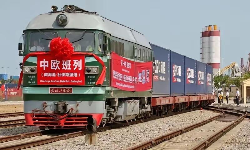 “中欧班列”
途经几十个国家
不远万里
仅仅靠“和平共处”的外交政策
来维持
其