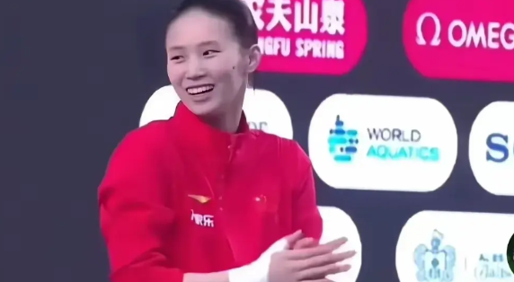 全红婵，比赛一直都是冠军，这次墨西哥跳水得了亚军，以为她会失望，会被教练训斥，会