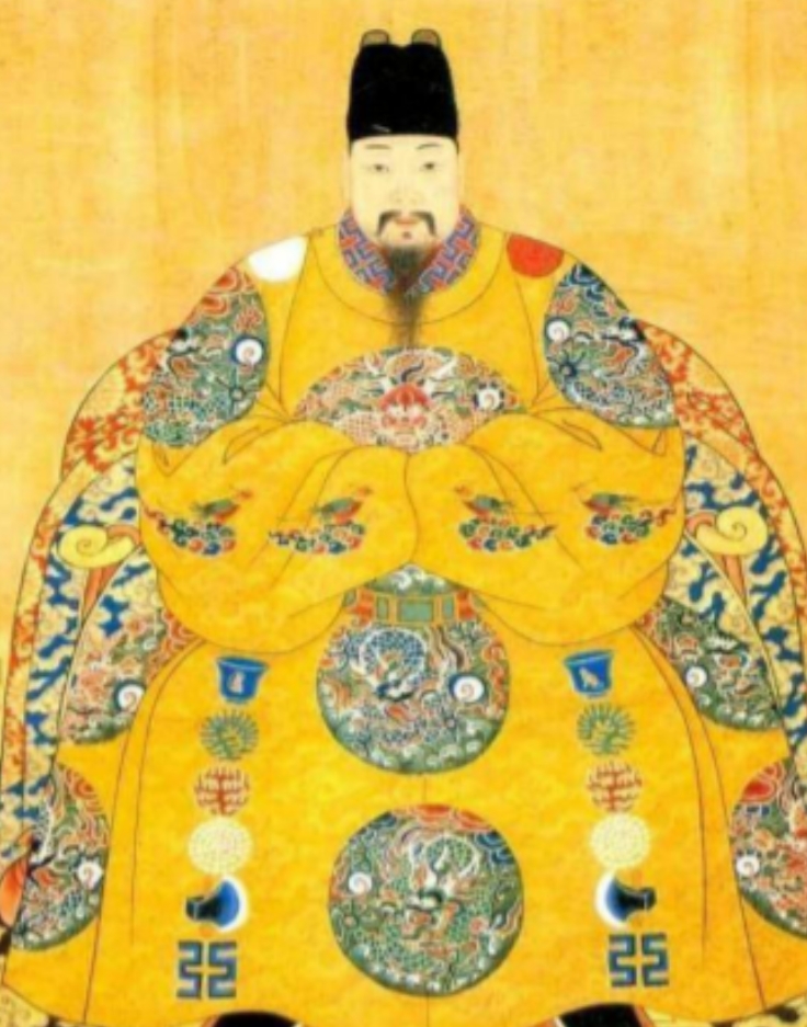 有一次，10岁的万历小皇帝喝醉了酒，他非让两个小宫女给他唱曲，对她们说道：“给朕