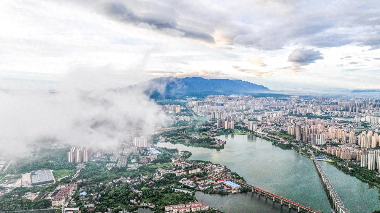 2025年7月24日幸福星座：第三位，天秤座