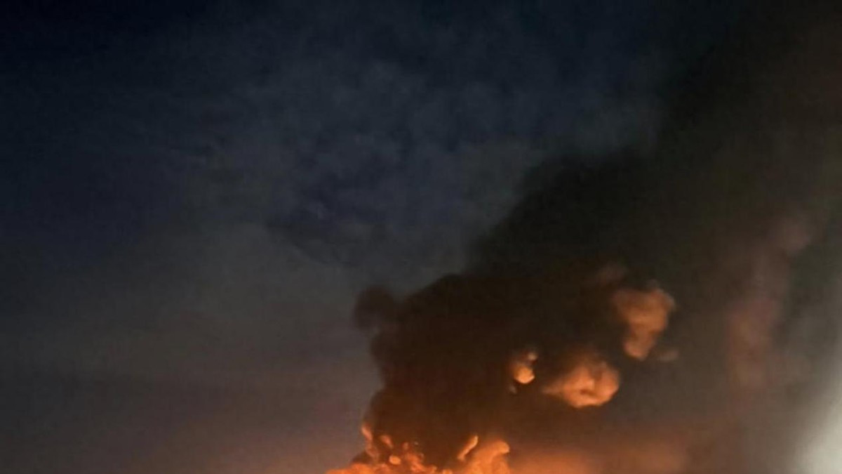 波兰领事馆被炸后，普京对美国发出通牒，不到24小时，特朗普让步