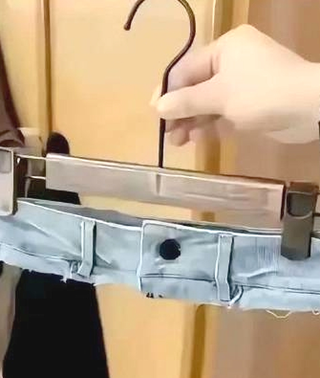 巴黎世家的“一分裤”这跟裸奔有什么区别？
