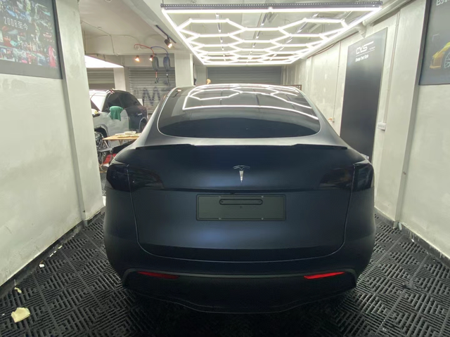 讨论真的有必要花8000原装20寸轮毂吗
19寸轮毂改烤漆和卡钳1500。有人说