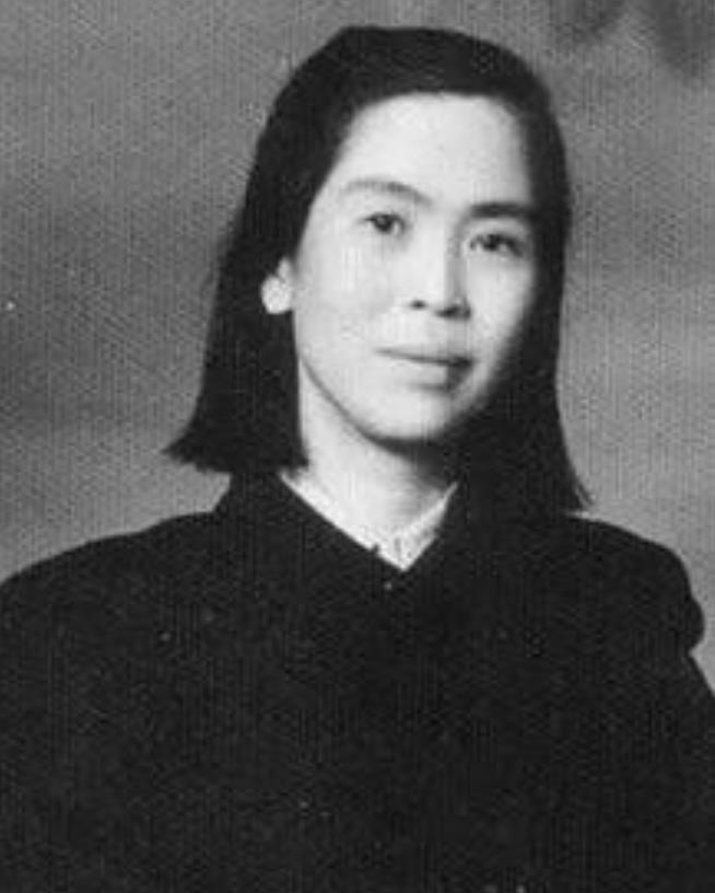1984年，贺子珍逝世后，对于他出后事该如何处理，中央议事不知该如何处理，最后，