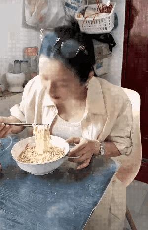 我只能说声，我操[石化]。