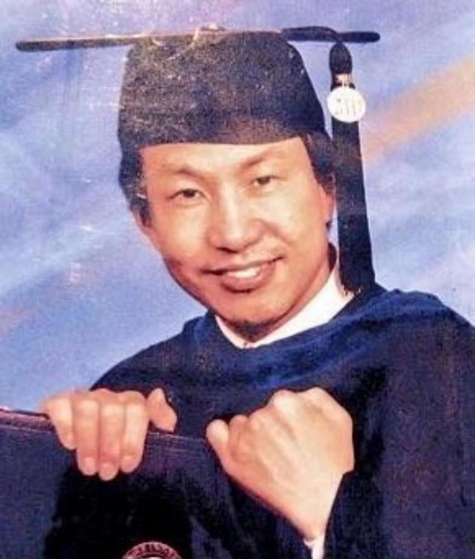华裔核物理博士蒋国兵，从清华副教授，成加拿大油漆工，不久后跳桥身亡
蒋国兵在19