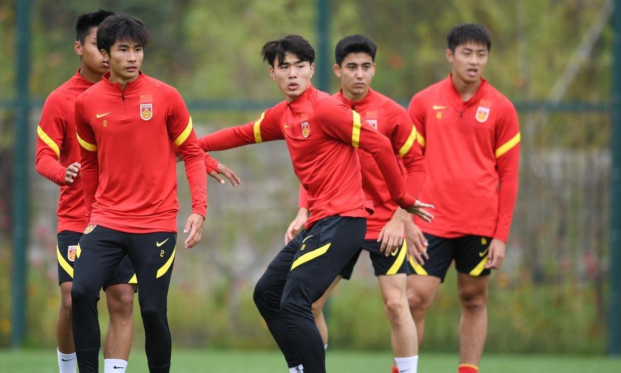 “U18国足战胜了日本队”，不少媒体用了这个容易让人误解的标题……
“日本队”通